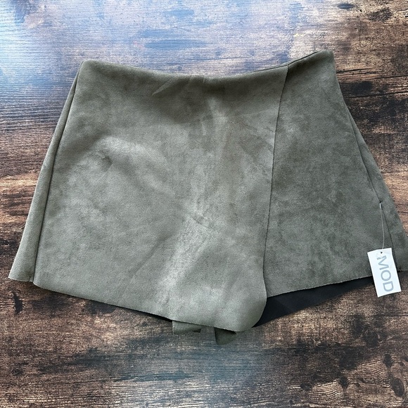 Modcloth Dresses & Skirts - Mod Olive Skirt/Skort NWT Medium